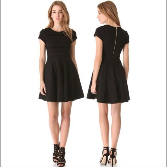 Parker Tara Black Fit & Flare Ribbed Short Sleeve Dress - Picture 1 of 6